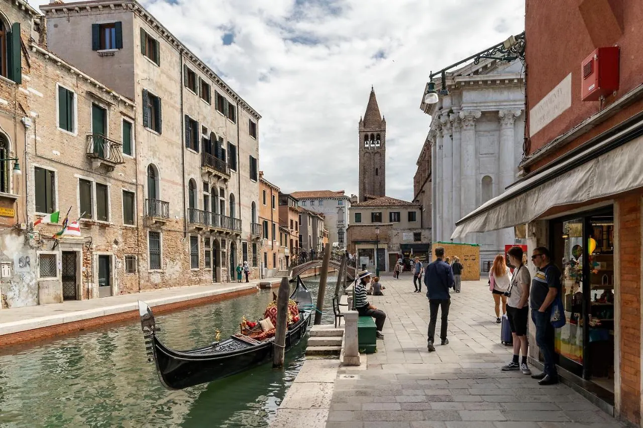 Ponte Squero Flat M0270423226 Apartment Venice Italy