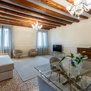 San Vio Palace Luxury Appartamento